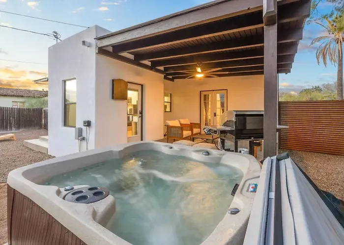 Renovated Adobe With Hot Tub-close To U Of A *