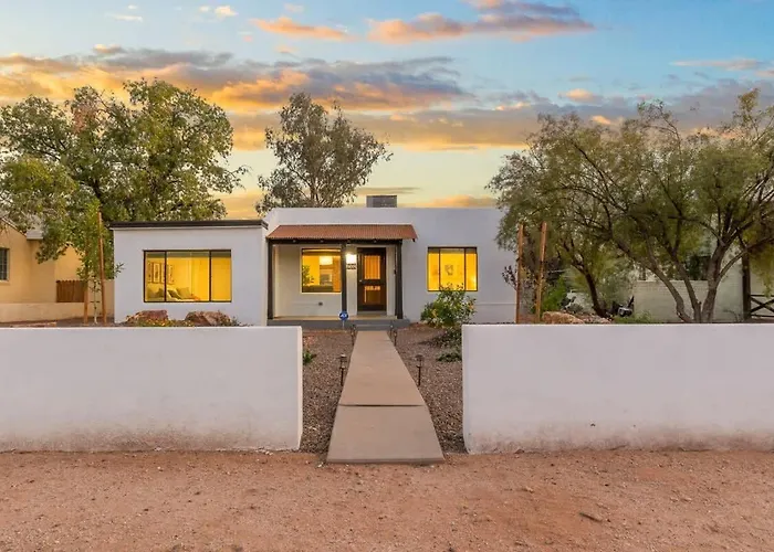Renovated Adobe With Hot Tub-close To U Of A *