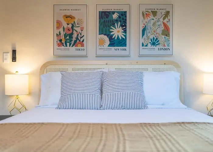 Renovated Adobe With Hot Tub-close To U Of A