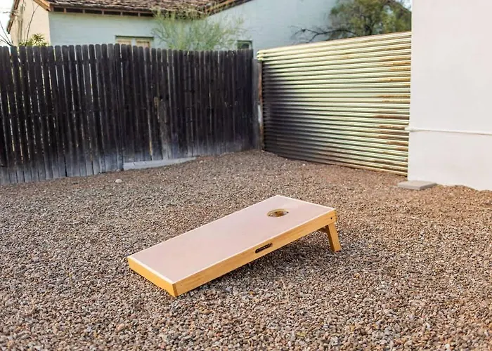Holiday home Renovated Adobe With Hot Tub-close To U Of A Tucson