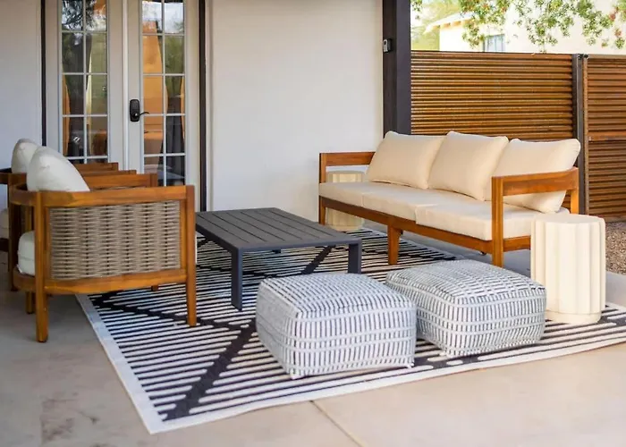 Renovated Adobe With Hot Tub-close To U Of A