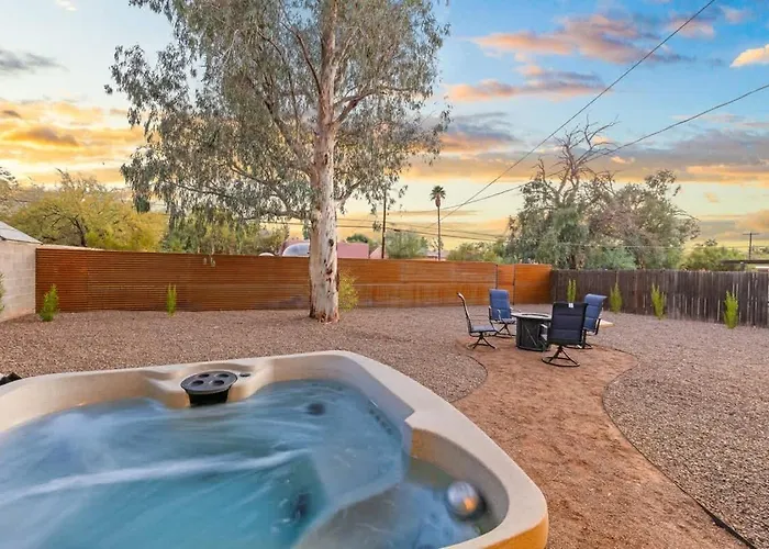 Renovated Adobe With Hot Tub-close To U Of A Tucson